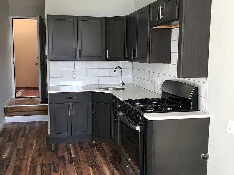 510-514 Clinton Ave — Photo 6