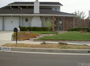 11850 Porter Valley Dr, Porter Ranch, CA 91326