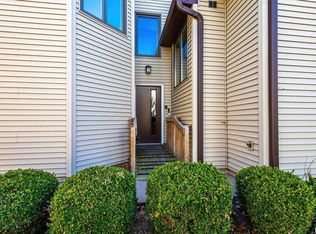 3948 Partridge Cir #U, Bettendorf, IA 52722