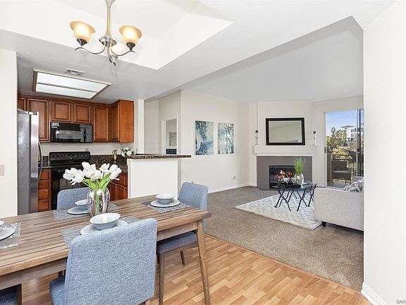 5th image of 2250 Camino De La Reina Unit 309