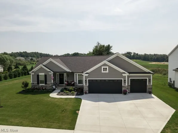 2182 Sugar Maple Dr, Kent, OH 44240