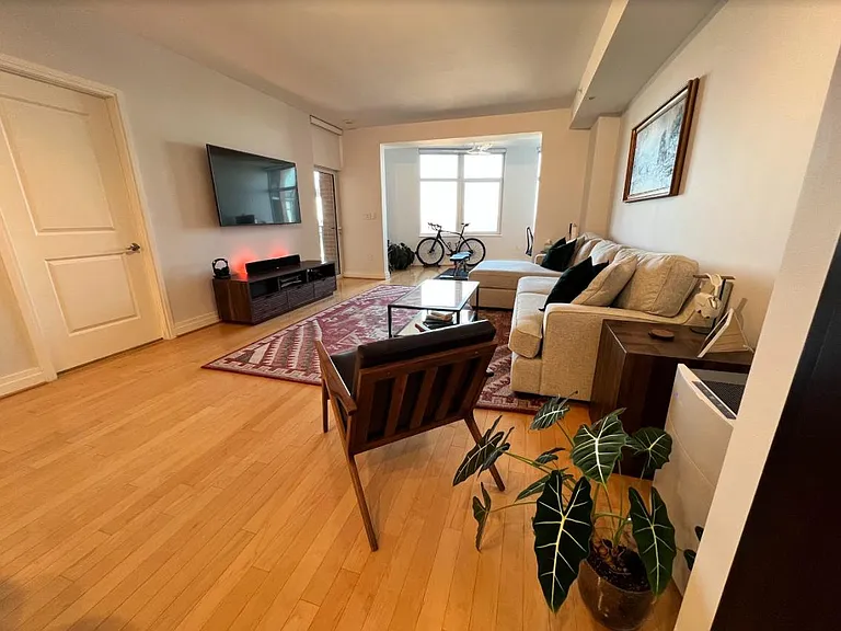 8220 Crestwood Heights Dr #1402 — Photo 11
