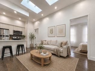 202 Greenpoint Ave #2F, Brooklyn, NY 11222
