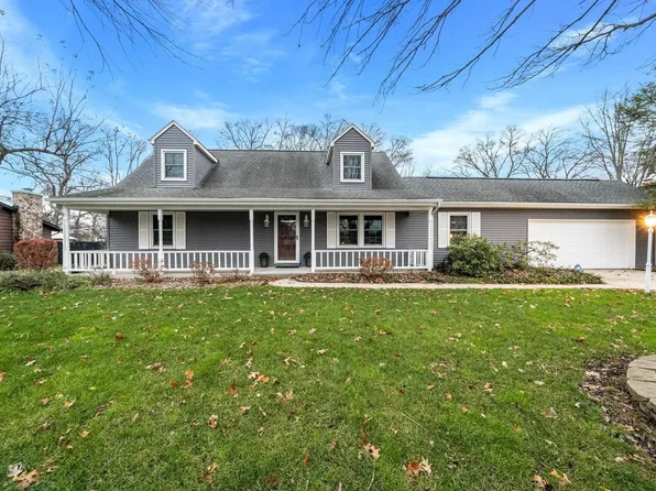 52045 Goldenrod Ln, Granger, IN 46530