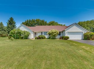 8N783 Brimfield Dr, Elgin, IL 60124