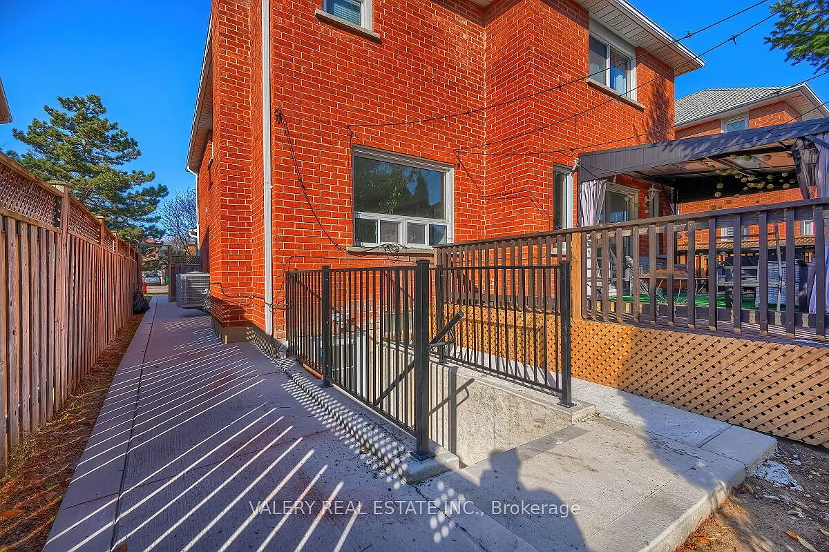2 bed, $1,800 — Photo 3