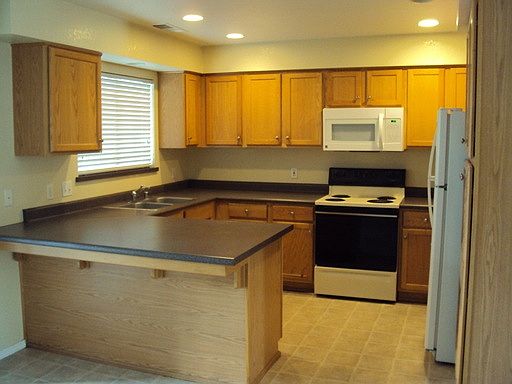 5th image of 1825 E Cambridge Ct