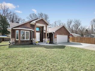 15623 Sunset Rd, Minnetonka, MN 55345