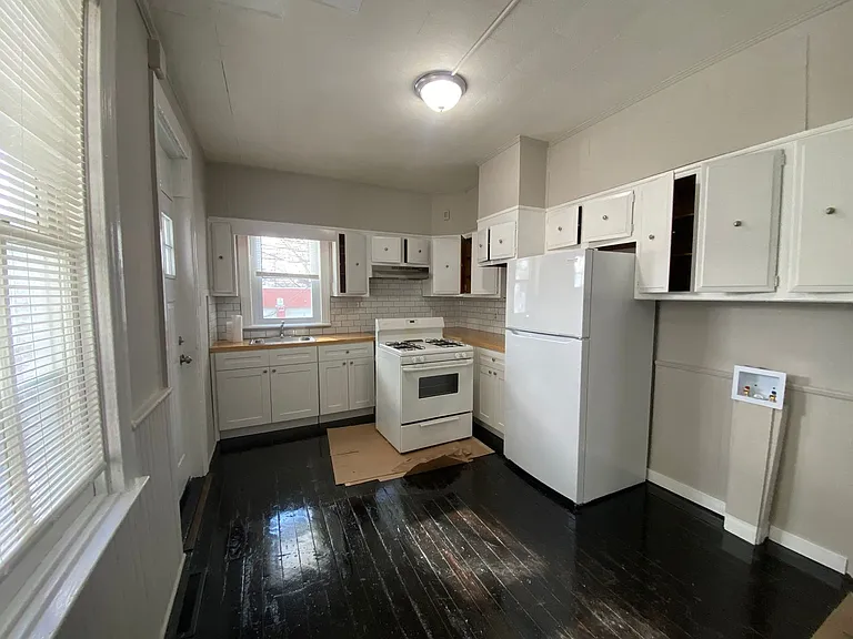 216 Park Pl — Photo 7