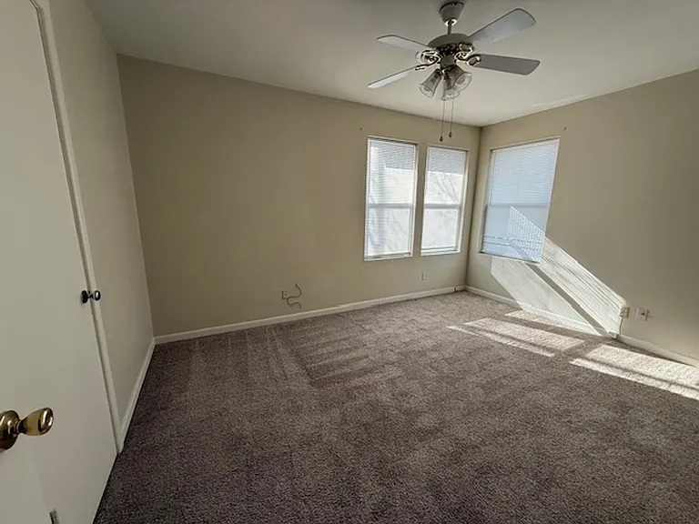 806 Redwood Dr — Photo 11