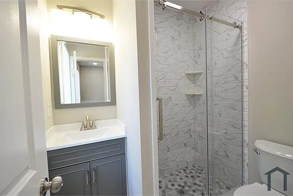 518 Greenwich St — Photo 4