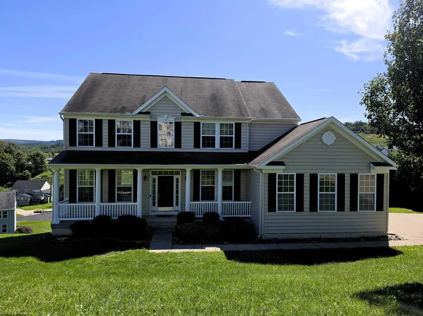 443 Blackberry Ridge Dr, Morgantown, WV 26508