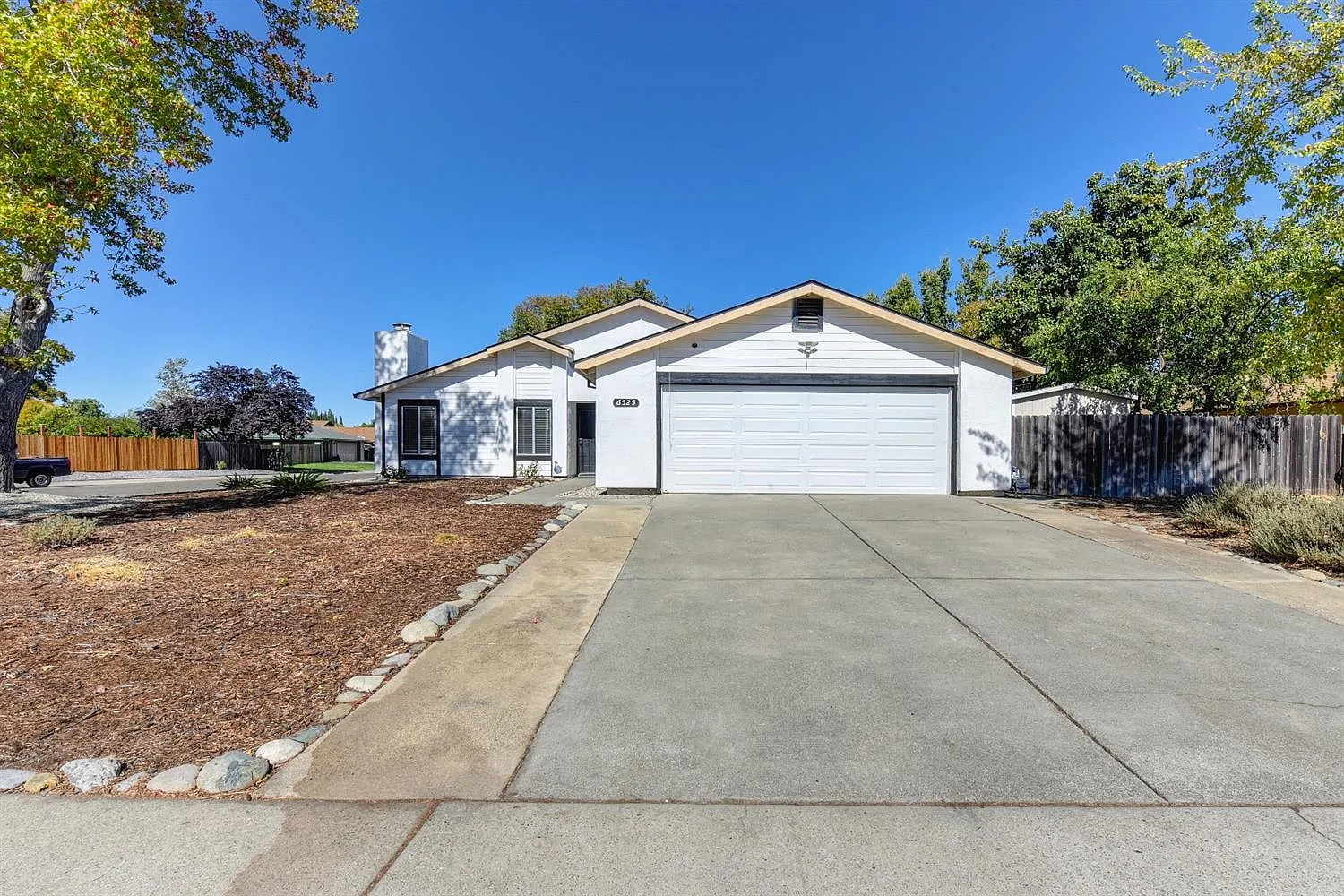 6525 Calvine Rd photo 1