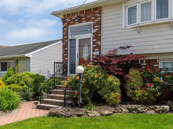 563 Long Beach Road, Island Park, NY 11558