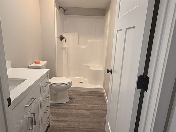 3rd image of 216 Wilcox Pkwy #5
