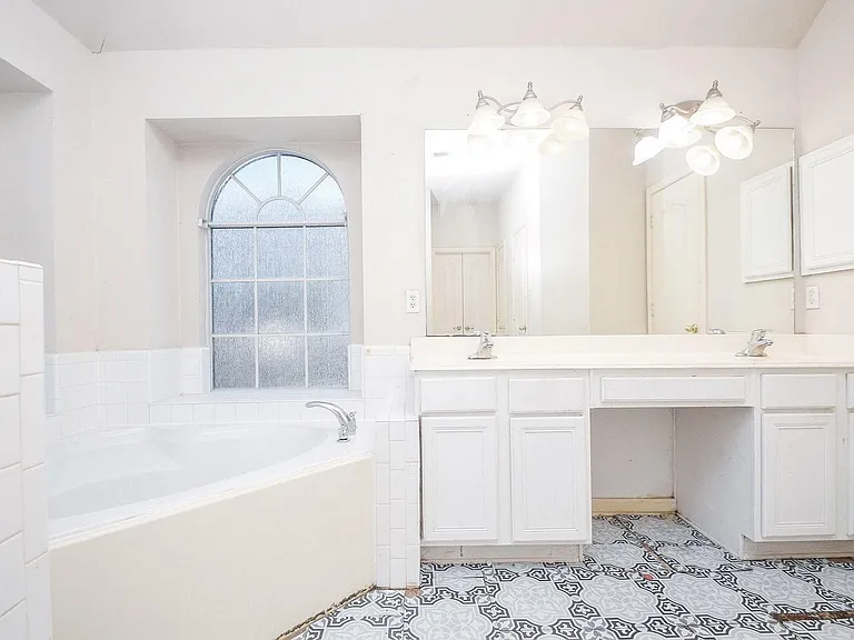 5214 Mountain Forest Dr — Photo 24