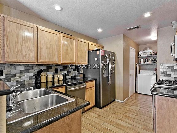 3rd image of 5012 Sublight Ave