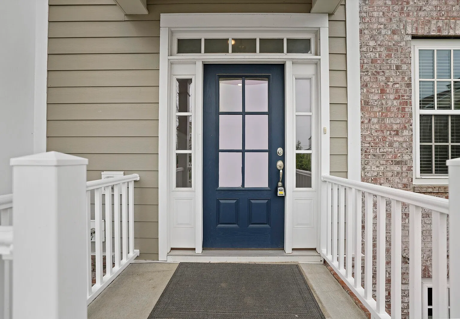 4 bed, 3.5 bath, 2326 sqft, $2,850 — Photo 3