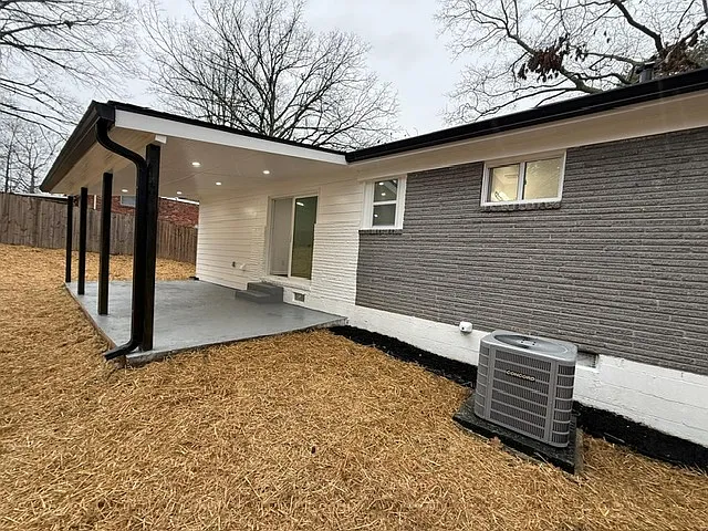 6343 Westbury Rd — Photo 20