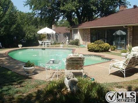 2nd image of 208 Shady Brook Dr
