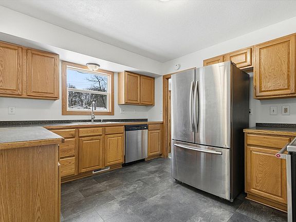 3rd image of 6631 Elmwood Dr