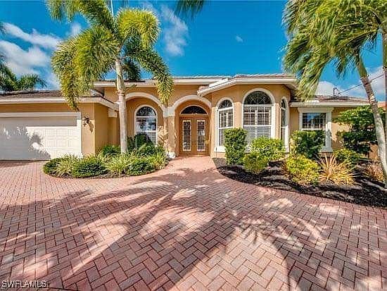 3rd image of 4106 Oasis Blvd