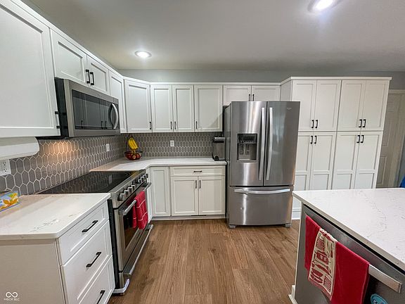 5th image of 324 Curtis Ct