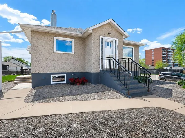 201 8th STREET E, Prince Albert, SK S6V 0V9
