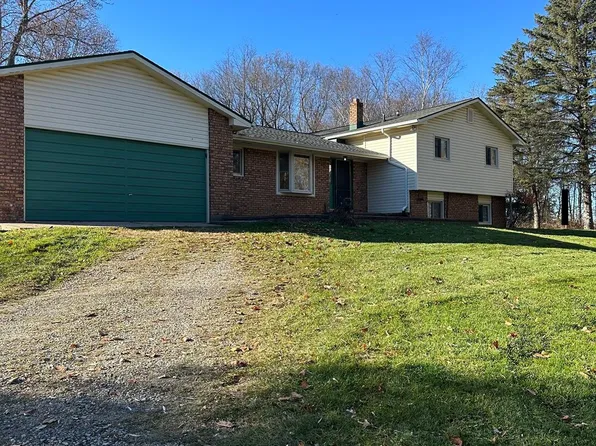 4225 N Tipsico Lake Rd, Hartland, MI 48353