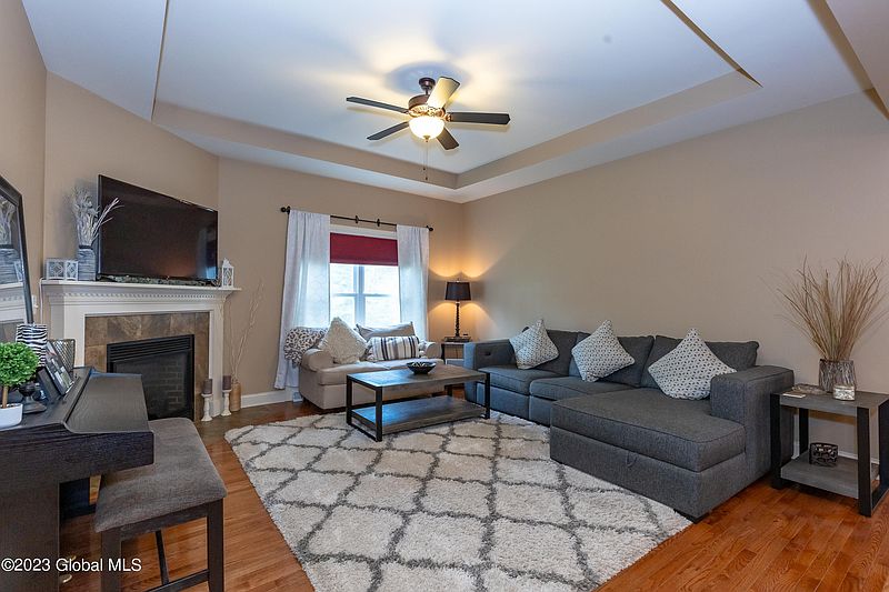 3rd image of 106 Lancaster Court