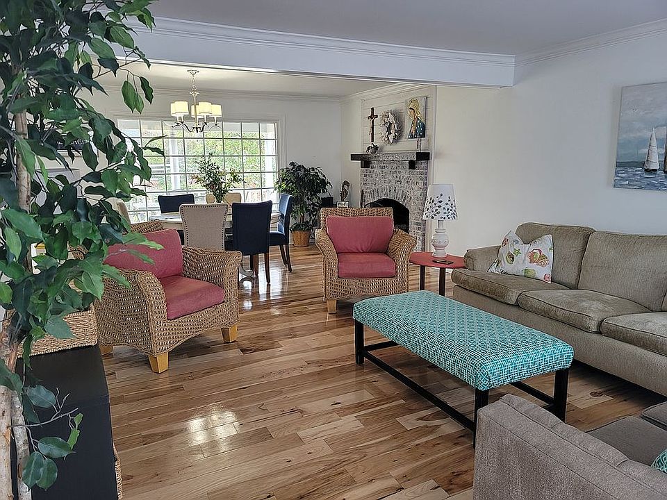 2nd image of 429 Tanbridge Rd