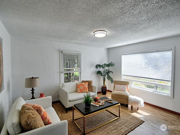5th image of 4420 15th Avenue SE