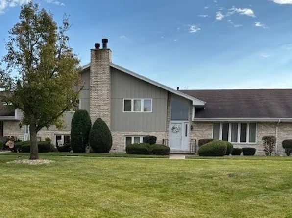 10831 Mississippi Ct, Orland Park, IL 60467