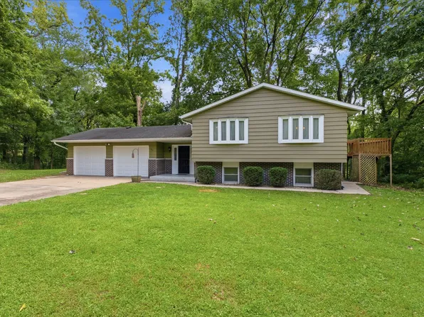 407 Oak Blvd, Port Byron, IL 61275