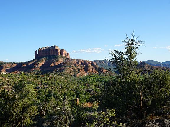 2nd image of 38 Peak Point Ct