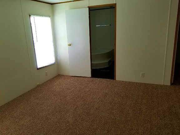 5th image of 5800 Leedale St Trailer 3