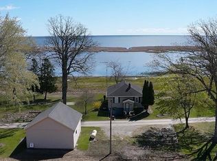 2788 N Saginaw Bay Shore Dr, Pinconning, MI 48650