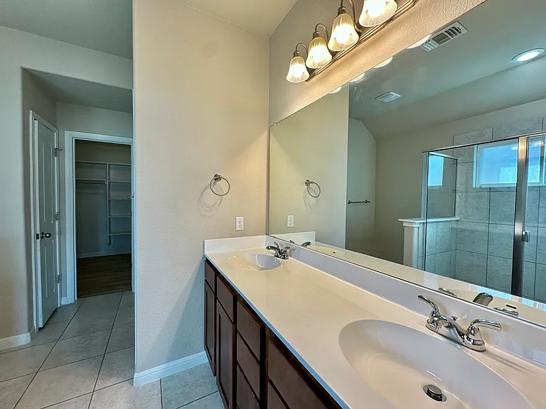 5977 Malta Cir — Photo 16