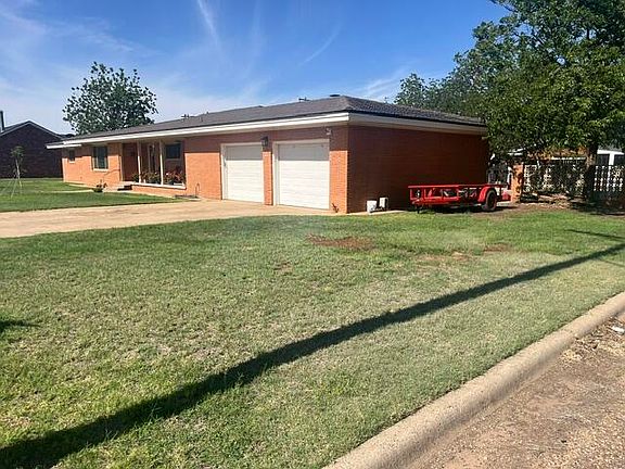2nd image of 302 SW 5th St