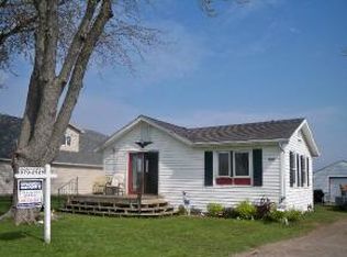 5674 Reighmoor Rd, Omro, WI 54963