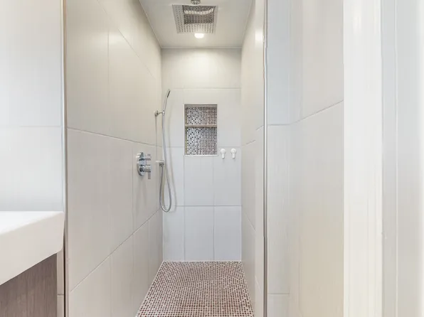 143-50 Hoover Avenue image 22 of 30