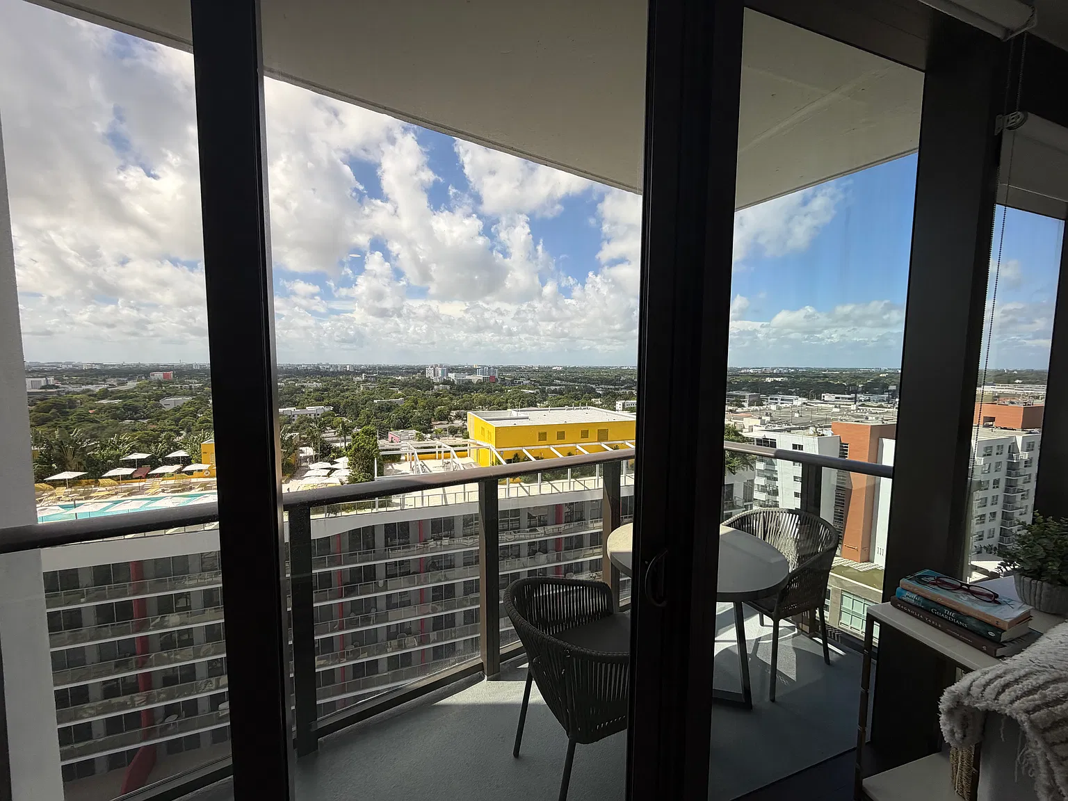Studio, 590 sqft, $2,400 — Photo 4