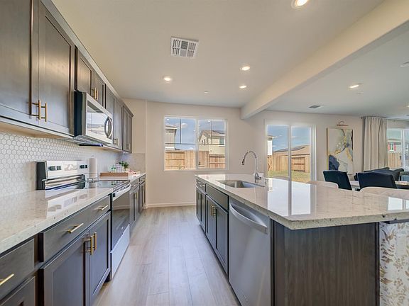 2nd image of 1108 Hiramatsu Lane
