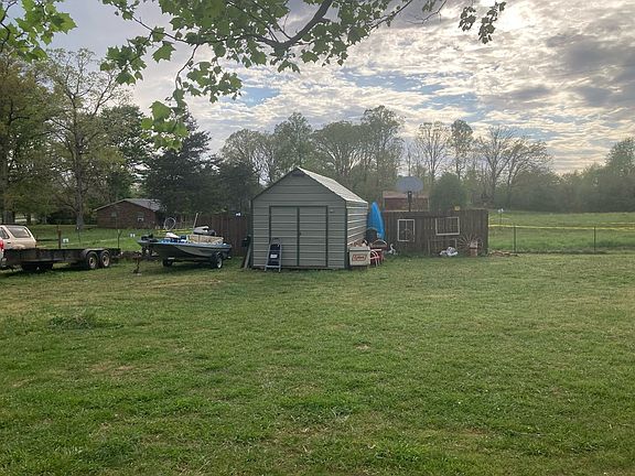 5th image of 472 Allen Chapel Rd