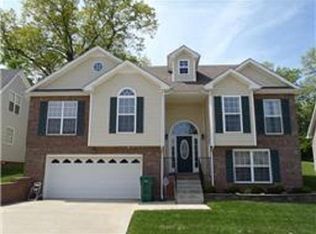 920 Excalibur Dr, Clarksville, TN 37040