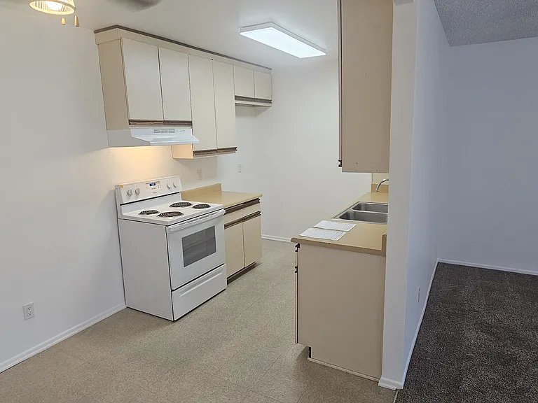 3242 W Orange Ave #7 — Photo 8