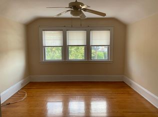 25 Catherine St, Valley Stream, NY 11581
