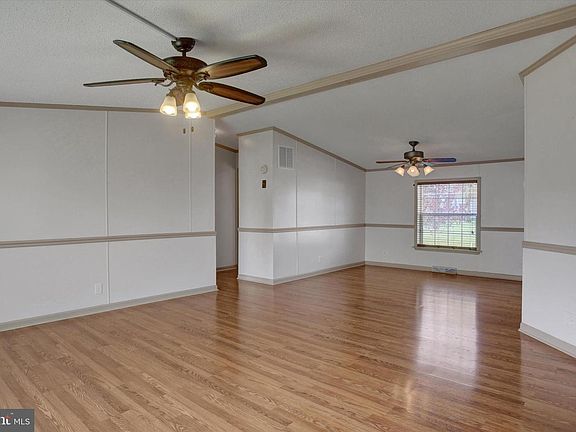 5th image of 5664 Claridge Ct