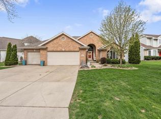 1264 Mockingbird Ln, Sun Prairie, WI 53590