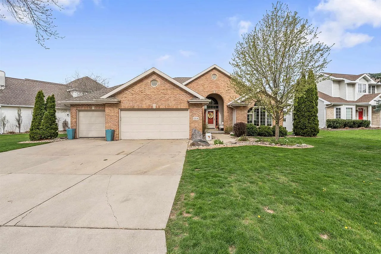 1264 Mockingbird Lane photo 1